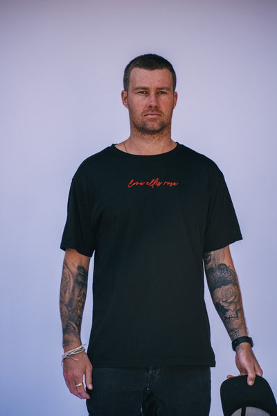 Men's Love Ellis Rose Oversized Tee - Black & Red